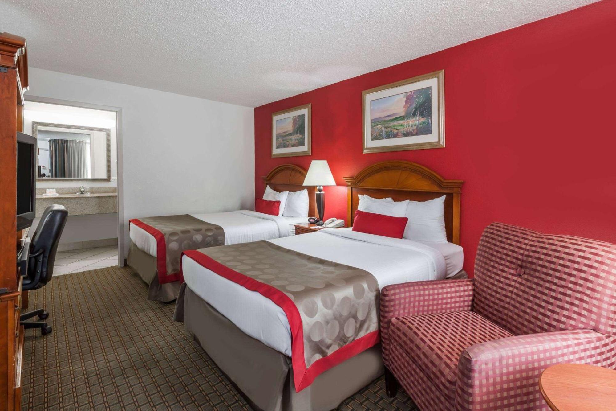 Ramada By Wyndham New Iberia Hotel Kültér fotó