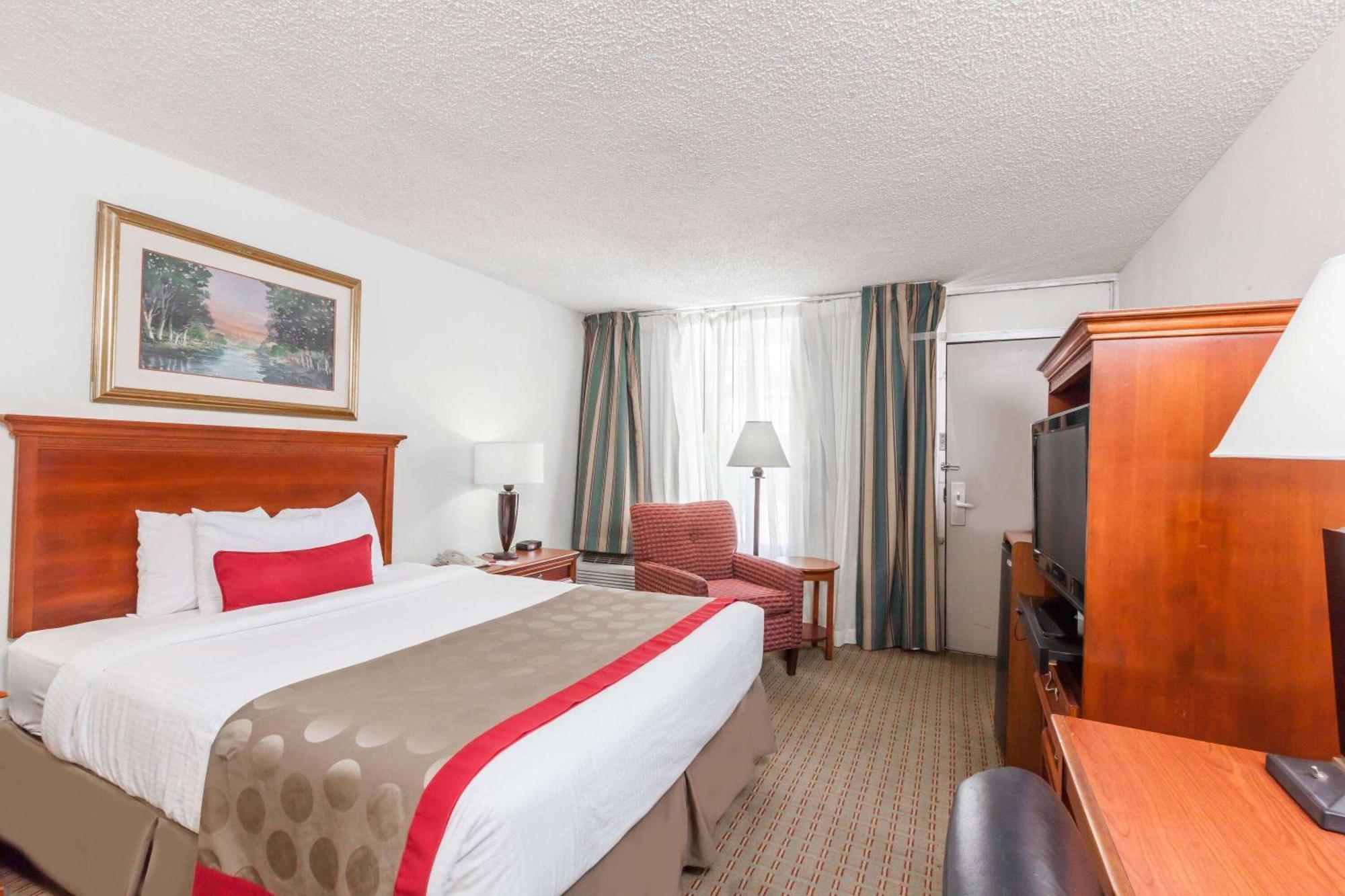 Ramada By Wyndham New Iberia Hotel Kültér fotó